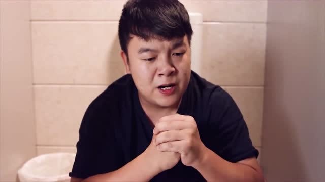 陈翔六点半:猪小明上个厕所都不得安宁,要崩溃了