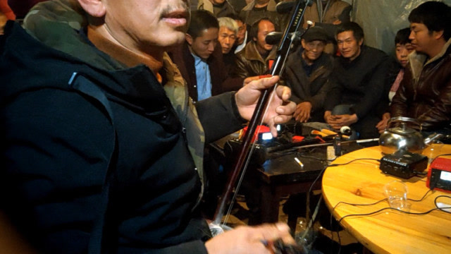 贵州省纳雍县二胡第122集,大哥的技术还可以