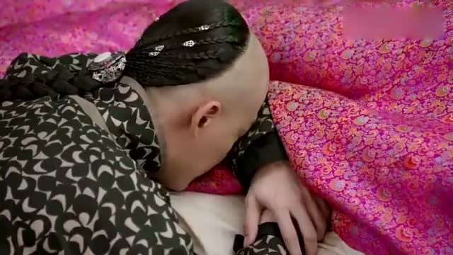 独步天下:皇太极趴守在床边照顾东哥一夜,宠爱到了极点!