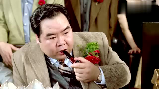 陈志超送给刘福探长的"豪"礼,让雷洛等人好尴尬