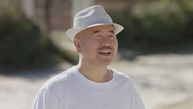 刘能亲自出马,找黄世友扮演长贵,就是为了帮大脚治病