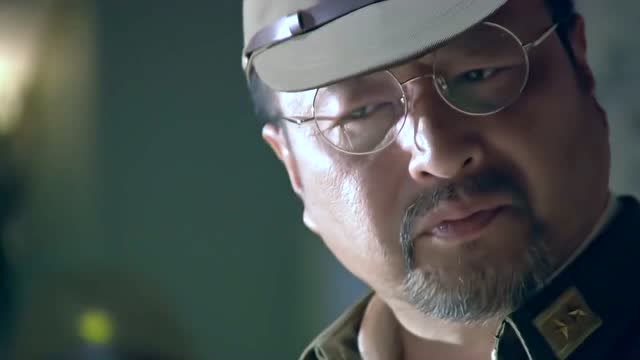 田中隆领众将分析阵地形势万乘风查看黑鹰岭的高炮防御图