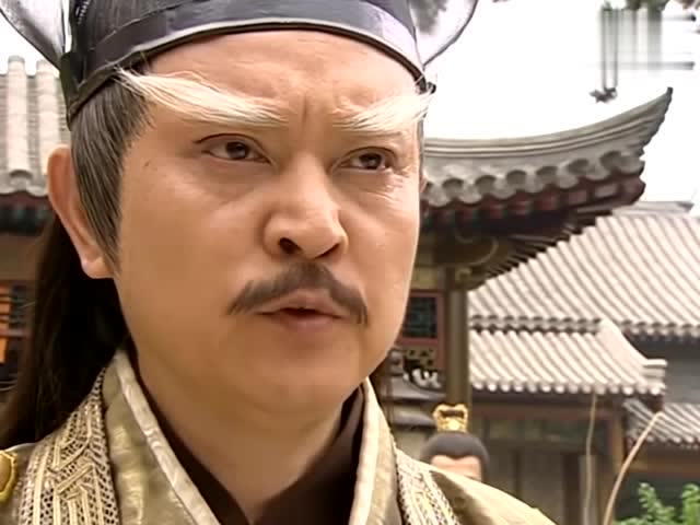 白眉鹰王试探张翠山的武功,不料出现这,吓得鹰王不敢动手!