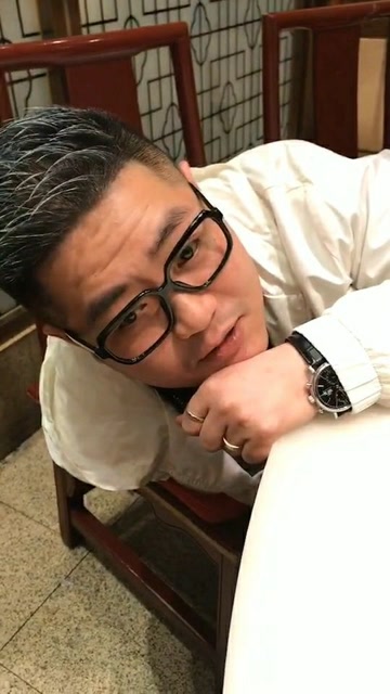 本山传媒 王龙这喝的