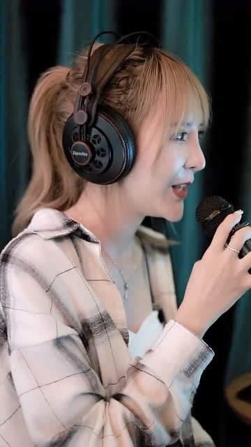 夏千金遇上傲娇少爷32,楚楚伤后失忆,程程带楚楚散心!