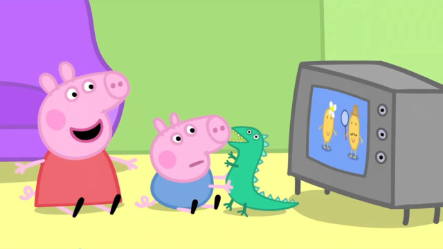 佩奇很喜欢看电视,电视里有非常有意思的节目