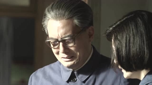 海棠依旧:周同宇看到哥哥,痛苦流涕,竟说:他怎么这么廋啊!