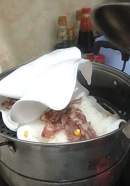 掀开锅盖就看到这一幕,再不会做饭的人也得有点儿常识吧,好无语