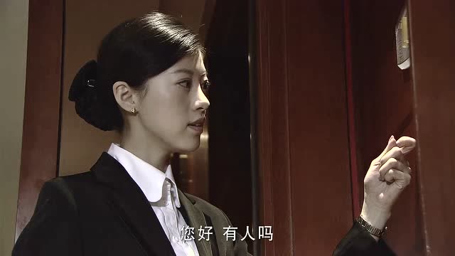 中国刑警803恐怖音效响起美女开门被吓懵逼
