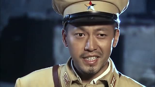 伪军头子为了壮大自己的队伍,竟和叛徒里应外合,强迫他们当伪军