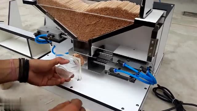 牙签包装机,长见识了!