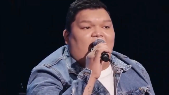 马来西亚胖哥一人分饰两角演唱《凉凉》!被惊艳到了,三百斤没白长