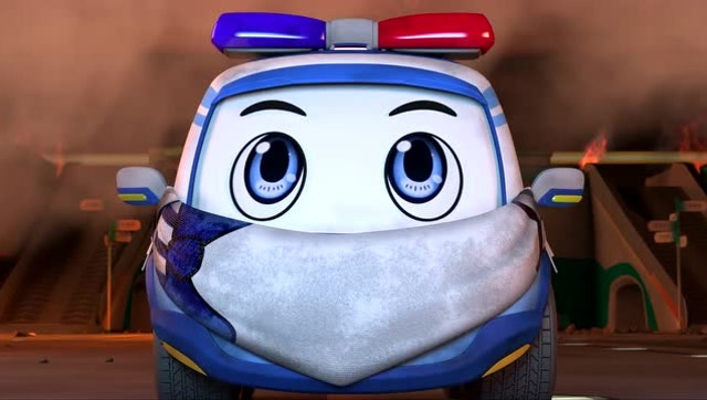 《警车联盟》小治冲进火场救出小芸,他现在是救火英雄,嘟嘟很祟拜他