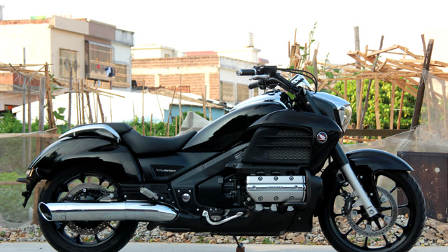 骏联车行2014年本田f6c