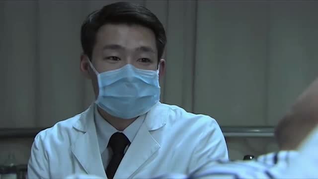 医者仁心:患者感觉丁海对自己特别好,两人开始谈心