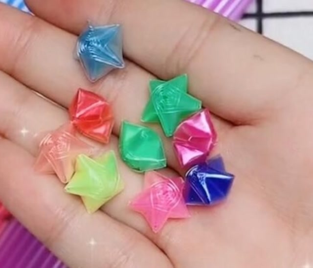 回忆杀!用吸管折小星星,有多少妹子还记得呢?