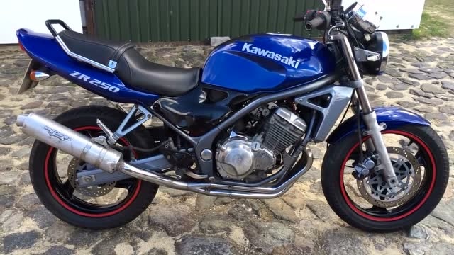 四缸时代经典川崎- zr250着车测试