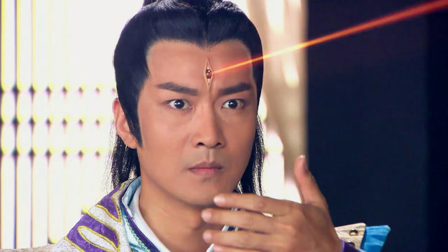 杨戬得到第三只眼后闻仲慌了原来杨戬的那只叫上古天眼