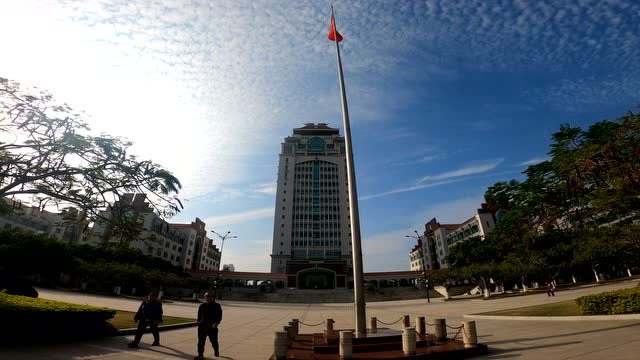 农村小伙实拍厦门大学的芙蓉湖,在这里上学你们喜欢吗?