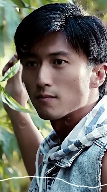 谢霆锋霆锋这颜值,我都要避让三分高