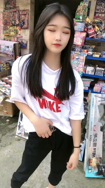 好可爱的"精神小妹"啊,其实简单收拾一下,绝对是个小家碧玉!