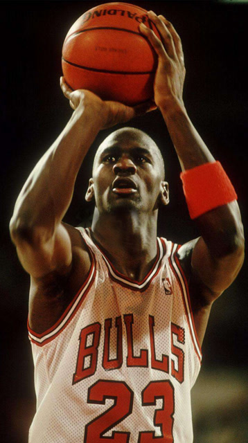 乔丹生涯5大庆祝动作摊手回应对手轻视伸出六根手指高喊6冠