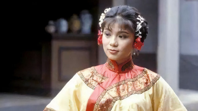 经典港剧《十三妹》主题曲,叶丽仪唱出粤语歌的精髓