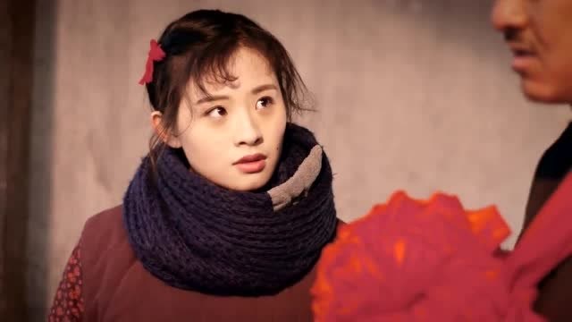 区小队:大强大喜的日子,玉凤来了看见新人一脸的不高兴.咋了这是