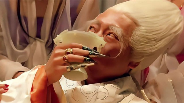 大太监魏忠贤武功高强,毒酒都害不死他,刺客拼上性命也要将他斩杀!