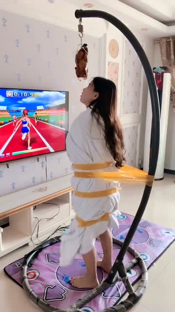 母老虎为了减肥把自己五花大绑接下来美女的举动看完都别笑