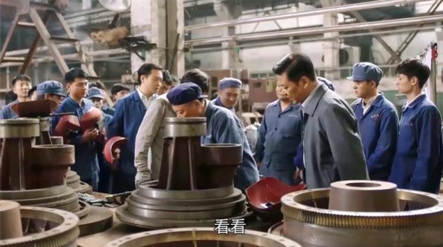 希望的大地马昊在工厂干电焊,竟焊出了传说中的龙鳞焊,太牛了