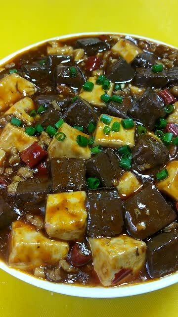 麻辣猪血豆腐