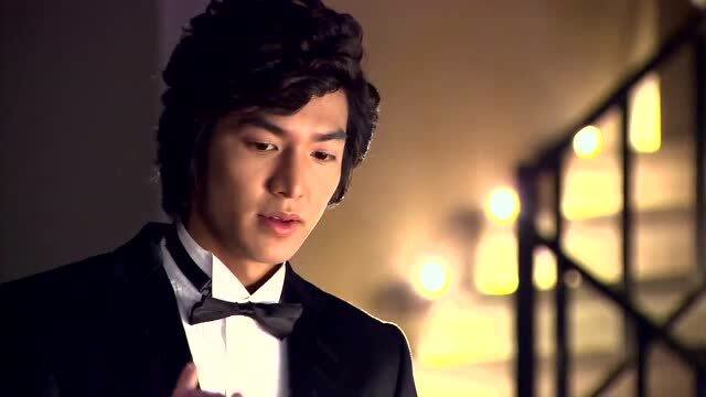 具俊表不要高兴太早,心动深情都放后面吧!金丝草醉酒反杀