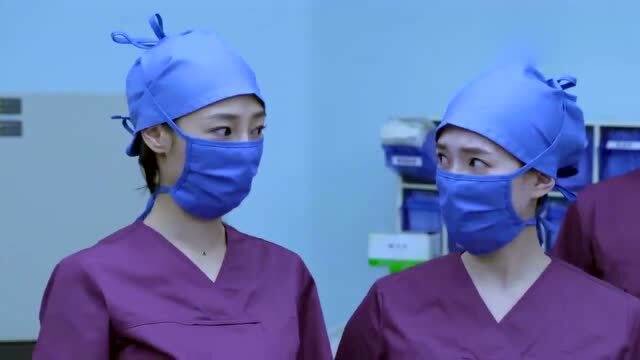 叶春萌进手术室披头散发,被周医生赶出去了