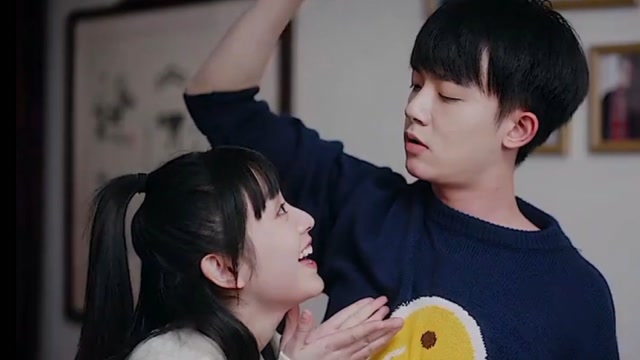 "青梅竹马的爱情,是冤家 但.是欢喜冤家 反过来读也行"