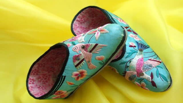 古代妇女的三寸金莲是谁的杰作?又源于何时呢?