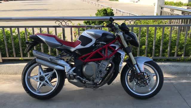 骏联车行 2006年奥古斯塔 mv brutle910