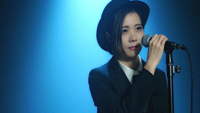 广东美女亮声open翻唱《等你等到我心痛》,歌神张学友粤语经典