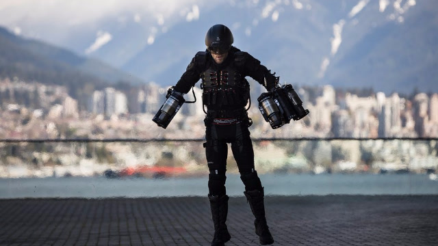 国外牛人发明现实版钢铁侠战衣!已经成功实现飞行!