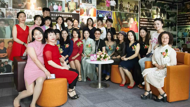 四分钟带你认识一群美容院的老板娘!