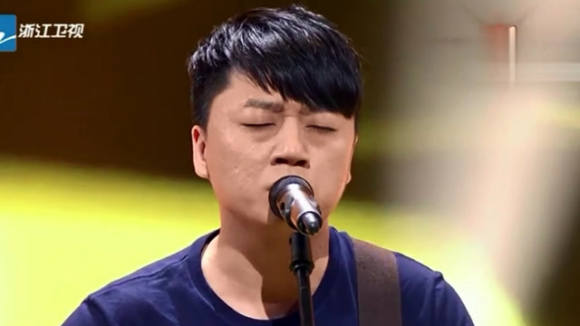《中国好声音》张磊磁性的嗓音演唱《南山南》,非常感动人心