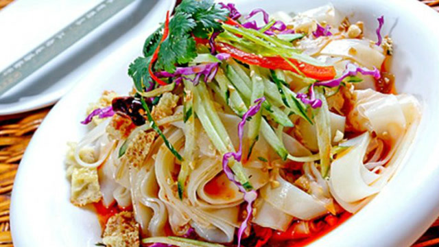 黄瓜拌凉皮,西安最好吃的一道名小吃!自己在家就能做哦