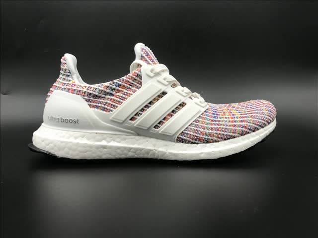 阿迪达斯ub4.0adidas ultra boost 4 弹性十足