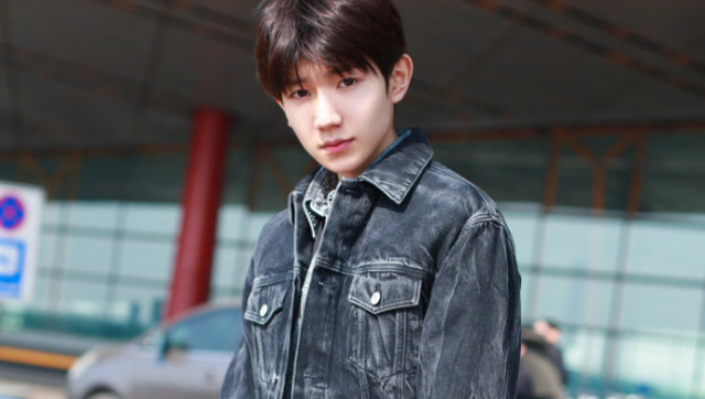 王源拿手机花式"调戏"史强,一直放不停,史强用15个字害羞反驳