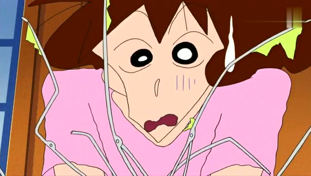 美伢以为小新弄坏的是小雨伞,结果发现是自己的名牌雨伞