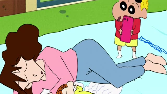 儿童动画片 肖小葵在睡觉时睡在小奎的脸上.