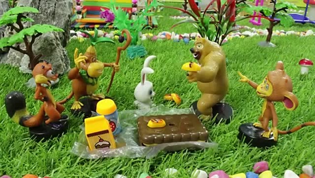 熊出没:熊二邀请好伙伴野餐,零食刚拿下来,兔子发出一个奇怪声音!
