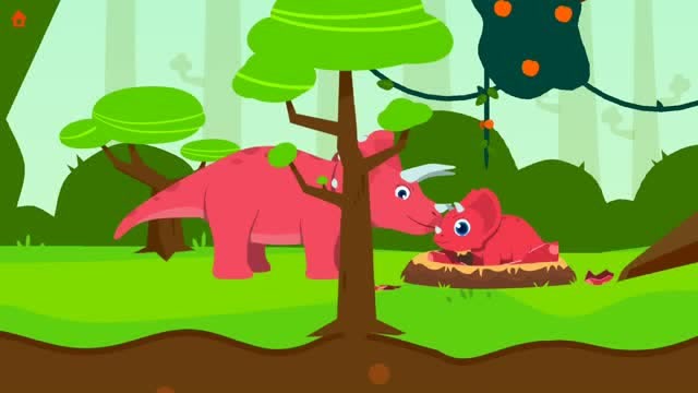 恐龙世界 三角龙妈妈和三角龙宝宝做游戏