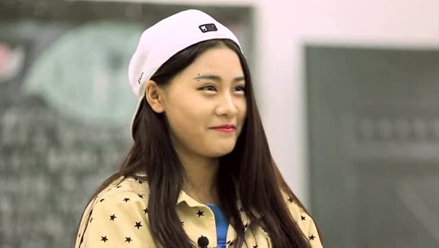 《变形计》杨馥宇考第一被迫卸妆,老师趁这次让她变自信