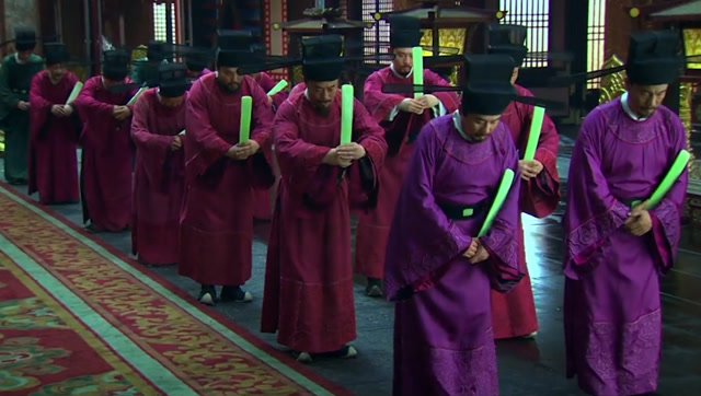 秦汉时期上朝流行席地而坐,为何宋朝时却站着上朝?与赵匡胤有关